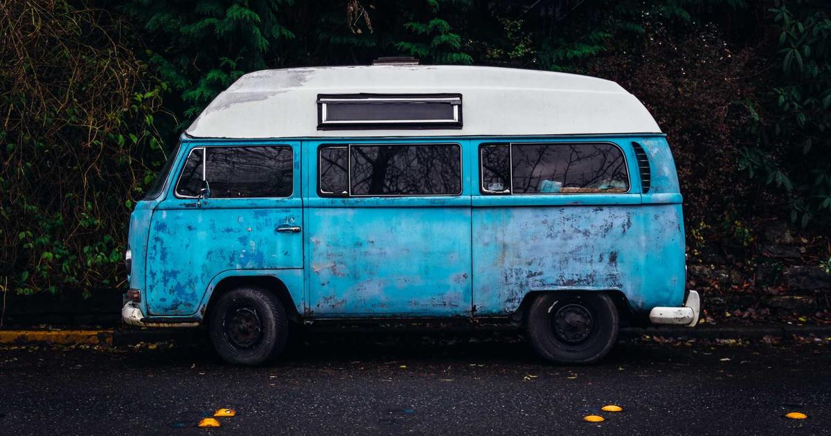 When Short Content Beats Long Content in SEO: A Guide to Avoiding Traffic Drops with AI-Assisted Workflows